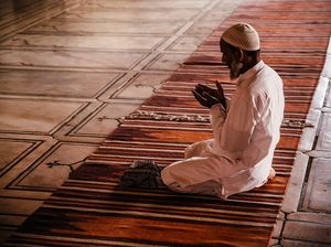 Bacaan Doa setelah Sholat 5 Waktu Lengkap Arab dan Latin Bacaan Doa setelah Sholat 5 Waktu Lengkap Arab dan Latin