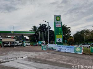 Tahun Baru BBM di SPBU BP Turun Harga, yang Lain Gimana?