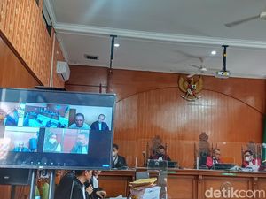 Kesaksian Mantan Staf soal Uang dari Eks Anggota DPRD Jabar Kesaksian Mantan Staf soal Uang dari Eks Anggota DPRD Jabar