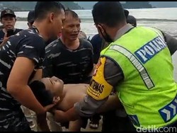 Dramatisnya Penyelamatan 3 Wisatawan Kediri Tergulung Ombak Pantai Prigi