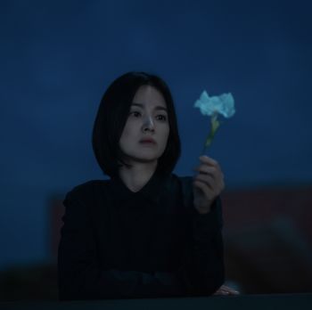 The Glory The Glory Song Hye-kyo as Moon Dong-eun in The Glory Cr. Graphyoda/Netflix © 2022