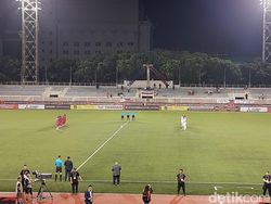 Filipina Vs Indonesia: Mengheningkan Cipta untuk Pele
