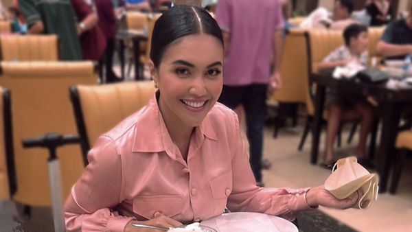 Bahagianya Denada Saat Rayakan Ultah Aisha hingga Makan Nasi Padang