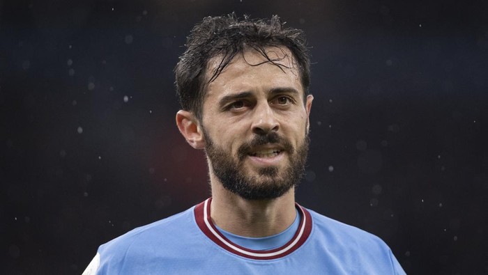 MANCHESTER, ENGLAND - DECEMBER 31: Bernardo Silva of Manchester City during the Premier League match between Manchester City and Everton FC at Etihad Stadium on December 31, 2022 in Manchester, United Kingdom. (Photo by Joe Prior/Visionhaus via Getty Images)