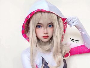Carolywne Cuek Meski Sering Diremehkan sebagai Cosplayer Carolywne Cuek Meski Sering Diremehkan sebagai Cosplayer