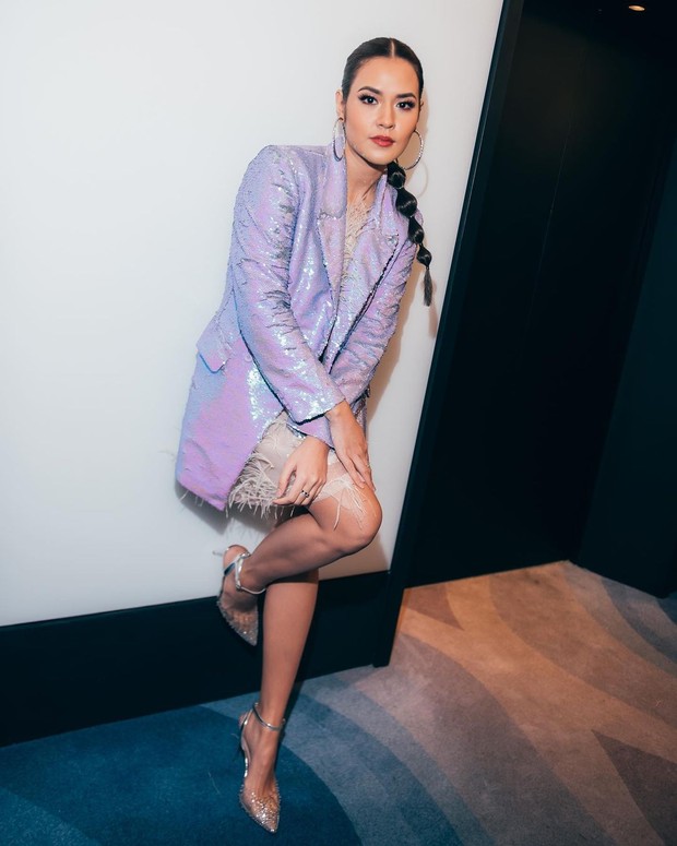 Gaya Panggung Raisa. Foto: Instagram.com/raisa6690 Gaya Panggung Raisa. Foto: Instagram.com/raisa6690