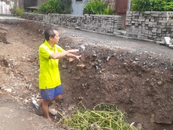 Jalan Sendangguwo Semarang Ambles hingga Semeter, Ini Penampakannya