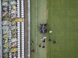 Jenazah Pele akan disemayamkan di markas Santos tersebut sebelum dimakamkan pada Selasa (3/1/2023) waktu setempat. AP Photo/Matias Delacroix.