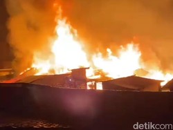 Kebakaran Hebat di Pasar Ampera Jambi, 23 Kios dan Ruko Ludes