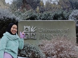 Perjalanan Athi Masuk SMP hingga S2 Tanpa Tes, Kini Kuliah di Kampus Top UK