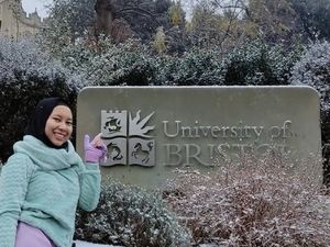 Perjalanan Athi Masuk SMP hingga S2 Tanpa Tes, Kini Kuliah di Kampus Top UK Perjalanan Athi Masuk SMP hingga S2 Tanpa Tes, Kini Kuliah di Kampus Top UK