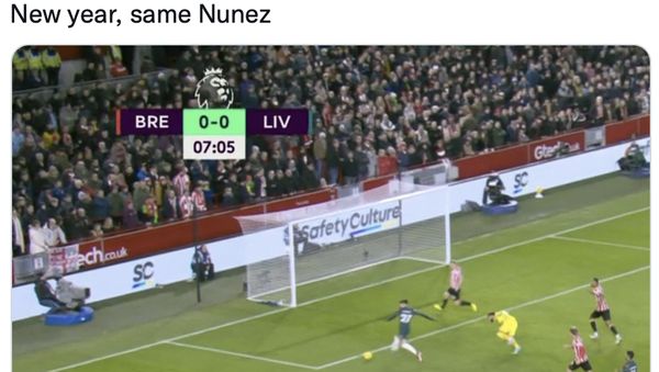 Meme Nunez Gagal Jebol Gawang Kosong dan Liverpool Keok