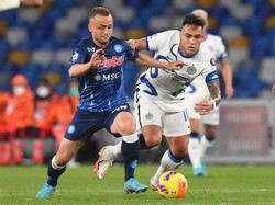 Barcelona Akui Minati Gelandang Napoli Ini