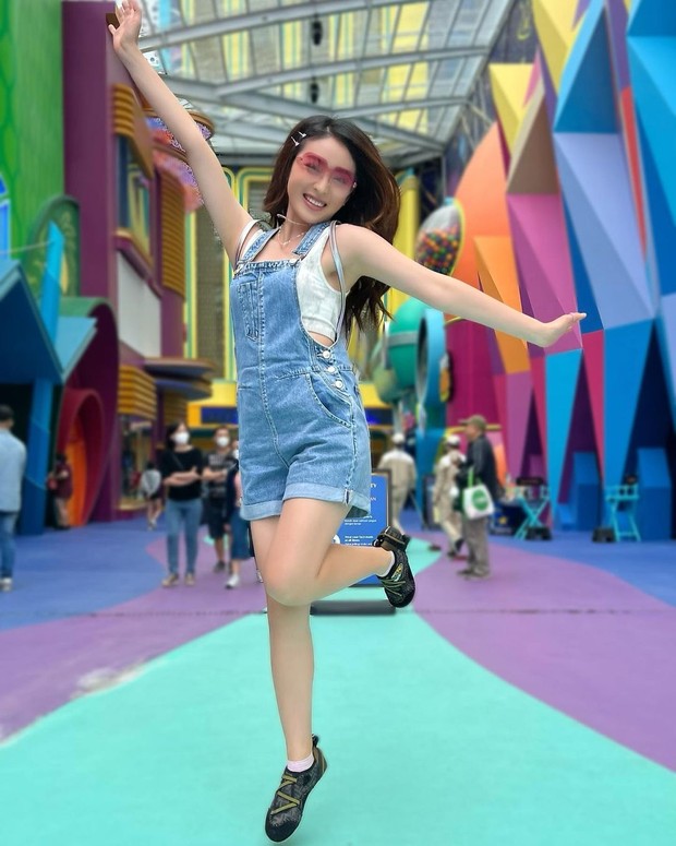 Outfit hangout ala Natasha Wilona/Foto: Instagram.com/natashawilona12 Outfit hangout ala Natasha Wilona/Foto: Instagram.com/natashawilona12