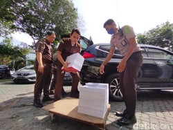 Berkas Perkara 5 Tersangka Tragedi Kanjuruhan Dilimpahkan ke PN Surabaya