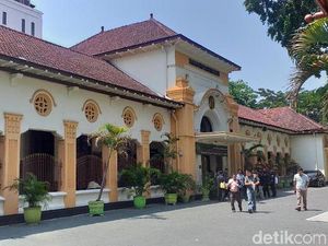Kejati Jatim Belum Limpahkan Berkas Tragedi Kanjuruhan ke PN Surabaya Kejati Jatim Belum Limpahkan Berkas Tragedi Kanjuruhan ke PN Surabaya
