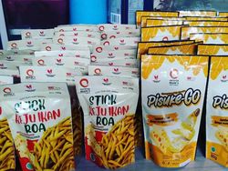 Unik! UMKM Ini Sulap Ikan Roa-Pisang Goroho Jadi Camilan Unik! UMKM Ini Sulap Ikan Roa-Pisang Goroho Jadi Camilan