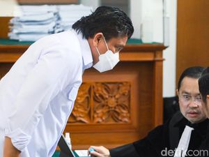 Penahanan Ferdy Sambo Diperpanjang 30 Hari Penahanan Ferdy Sambo Diperpanjang 30 Hari