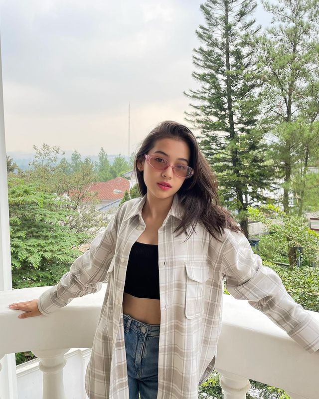 Sandrinna Michelle Sandrinna Michelle