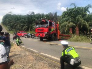 Detik-detik Truk Maut Gagal Nanjak di Nunukan hingga Tewaskan Pemotor