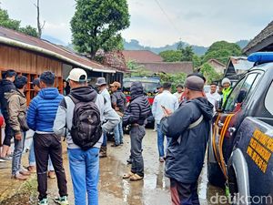 Perambahan Hutan Bikin Mata Air Kering, Warga Banjarnegara Geruduk Perhutani Perambahan Hutan Bikin Mata Air Kering, Warga Banjarnegara Geruduk Perhutani