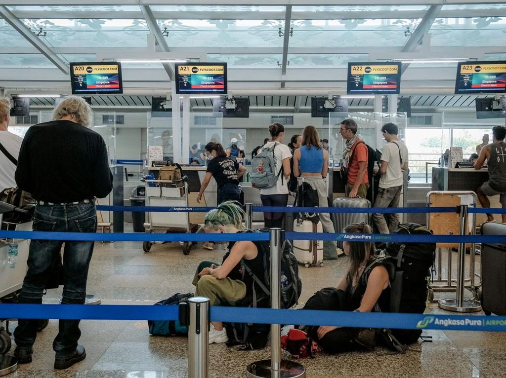 Penumpang Bandara Ngurah Rai Bali Diprediksi Tembus 20,3 Juta pada 2023 Penumpang Bandara Ngurah Rai Bali Diprediksi Tembus 20,3 Juta pada 2023