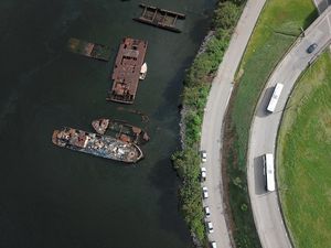 28 Tahun Terdampar, Bangkai Kapal Ini Rusak Lingkungan di Brasil 28 Tahun Terdampar, Bangkai Kapal Ini Rusak Lingkungan di Brasil
