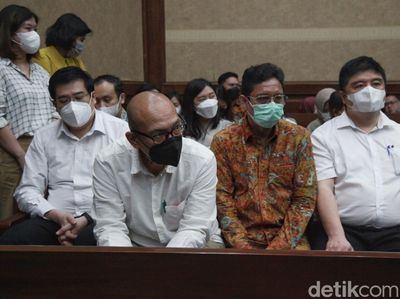 Tok! 5 Terdakwa Kasus Minyak Goreng Divonis 1-3 Tahun Bui