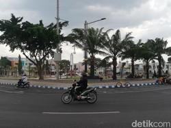 Satpol PP Siaga Penertiban Kawasan Alun-alun Kota Pasuruan
