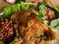 Jual Ayam Betutu-Bolu Jadul, UMKM Ini Raup Omzet Puluhan Juta Sebulan