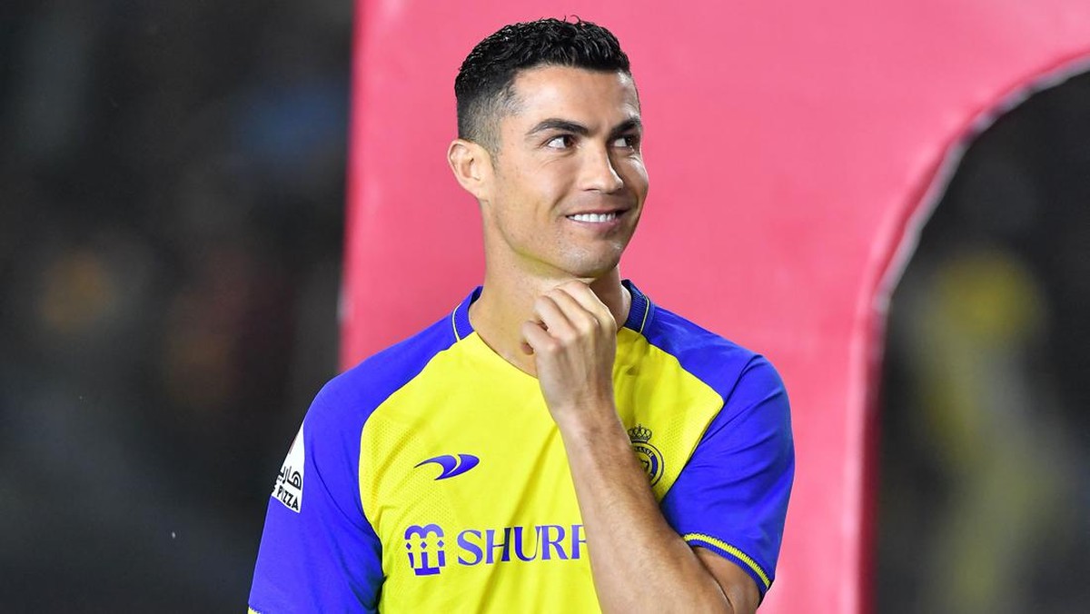 Cristiano Ronaldo berseragam Al Nassr. (Foto: AFP via Getty Images/-)