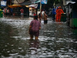 3 RT di Kemang Jaksel Banjir, Ketinggian Air Capai 80 Cm