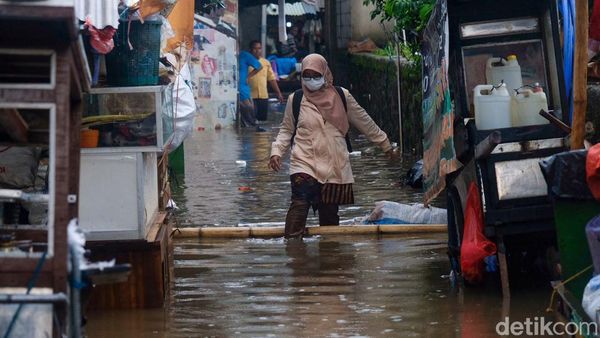 Jalan Kemang Utara IX Jaksel Terendam Banjir