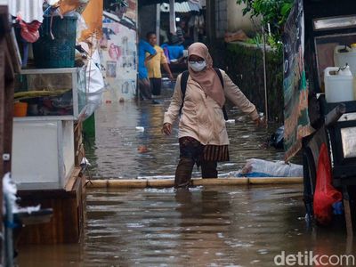 Jalan Kemang Utara IX Jaksel Terendam Banjir