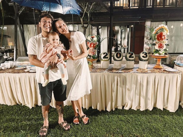 Dimas Anggara dan Nadine Chandrawinata/ Foto: Instagram Dimas Anggara dan Nadine Chandrawinata di Tahun Baru 2023