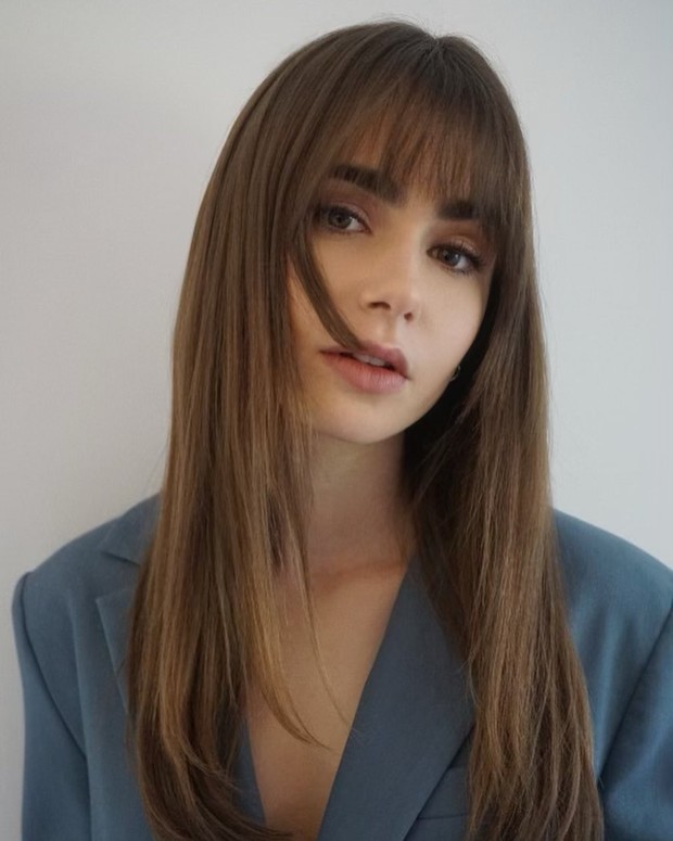 Solid bangs Lily Collins/