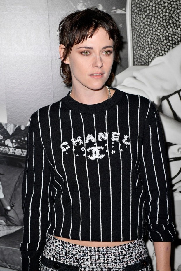 Kristen Stewart dengan potongan rambut mullet/