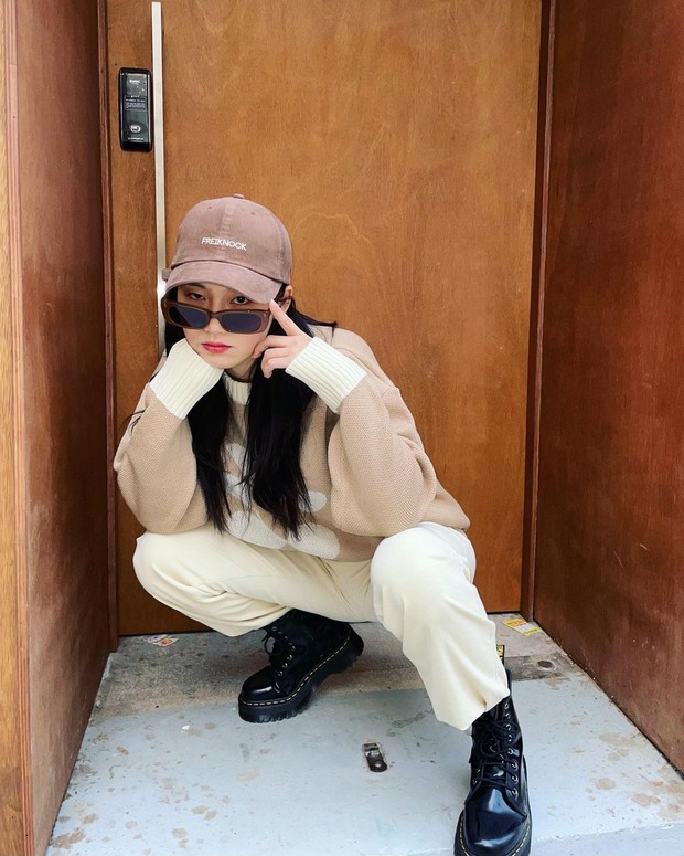 Gaya fashion Park Ju-hyun/Foto: Instagram.com/Charmgirl_1005 Gaya fashion Park Ju-hyun