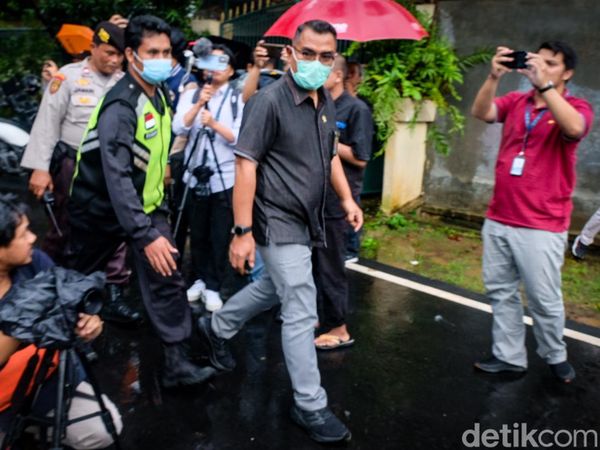 Cek TKP Pembunuhan, Hakim Pengadil Sambo dkk Tiba di Rumah Saguling