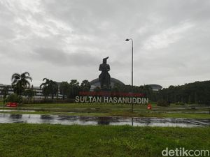 Cuaca Makassar Besok Kamis 4 Januari: Pagi hingga Sore Hujan Ringan-Malam Berawan Cuaca Makassar Besok Kamis 4 Januari: Pagi hingga Sore Hujan Ringan-Malam Berawan