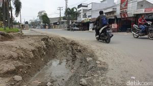 Penampakan Jalan Rusak di Medan Lokasi Remaja Jatuh hingga Tewas