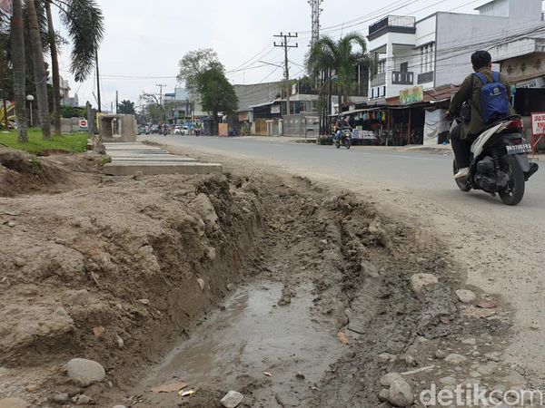 Penampakan Jalan Rusak di Medan Lokasi Remaja Jatuh hingga Tewas