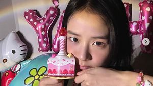 6 Gaya Jisoo BLACKPINK Rayakan Ultah ke-28 Bertema Hello Kitty
