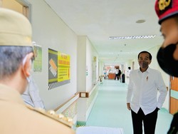 Direktur RSUD Arifin Achmad Absen Saat Jokowi Sidak, Humas: Sakit