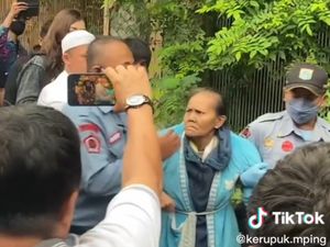 Ini Cara Tetangga Bantu Ibu Eny dan Tiko Sebelum Viral Ini Cara Tetangga Bantu Ibu Eny dan Tiko Sebelum Viral