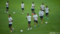 Indonesia finis runner-up di Grup A Piala AFF 2022. Mengumpulkan 10 poin, tim Merah-Putih kalah selisih gol dari Thailand.