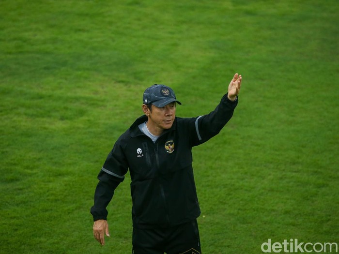 Timnas Indonesia kembali menggelar latihan keras jelang laga melawan Vietnam di babak semifinal leg I Piala AFF 2022.