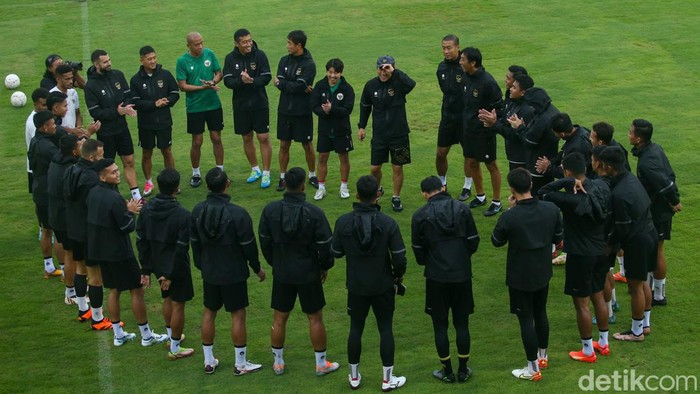 Latihan Keras Timnas Indonesia Jelang Laga Lawan Vietnam Timnas Indonesia kembali menggelar latihan keras jelang laga melawan Vietnam di babak semifinal leg I Piala AFF 2022.
