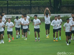 Indonesia Vs Vietnam: Garuda Pantang Parkir Bus!