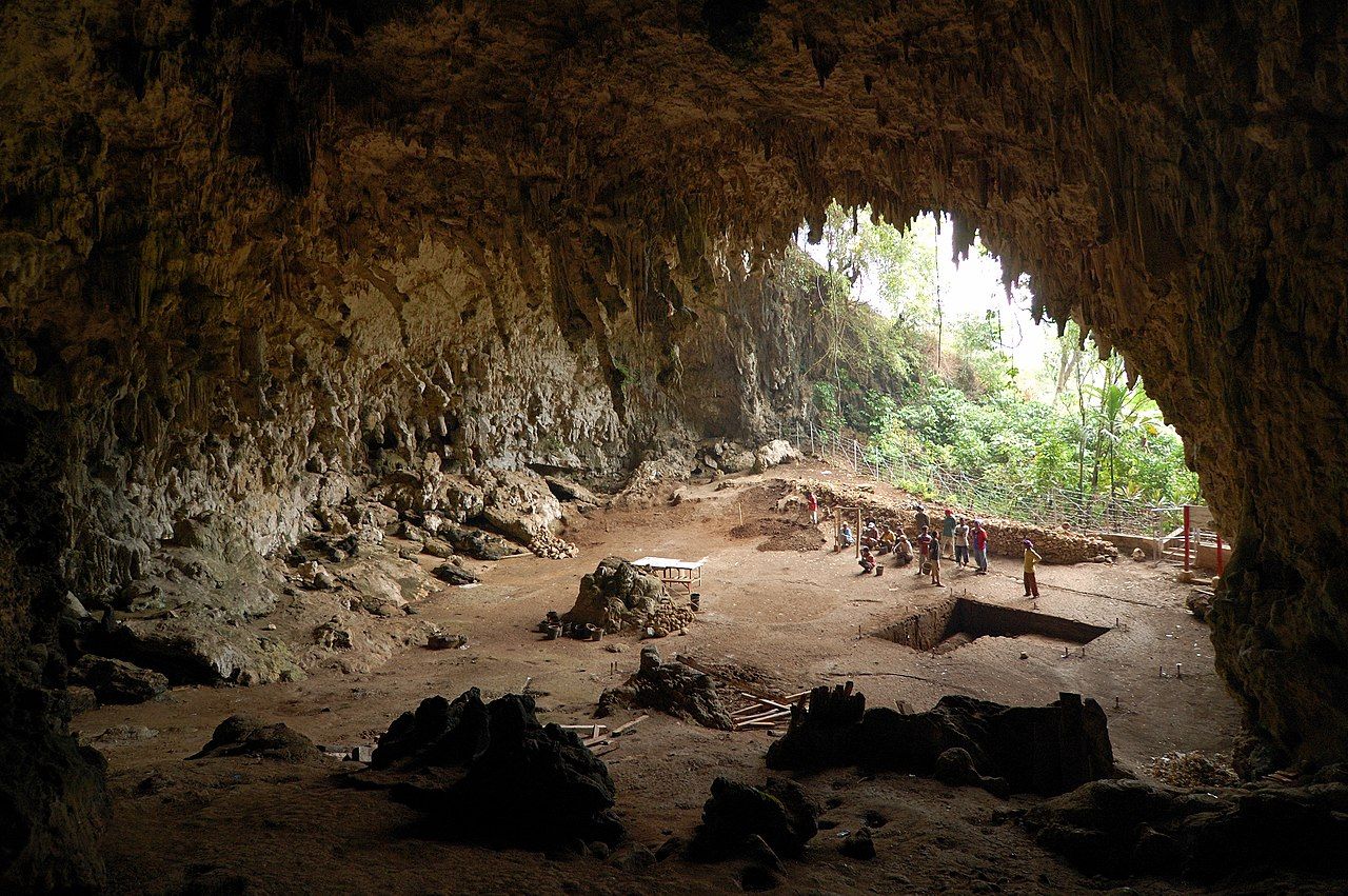 Liang Bua, Flores, NTT, gua tempat ditemukannya jejak kehidupan Homo floresiensis.